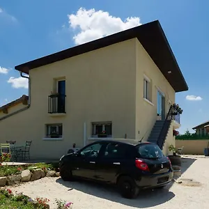 Domaine Des Grouilleres Guest house